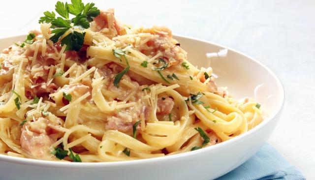 Espaguete a carbonara rápido