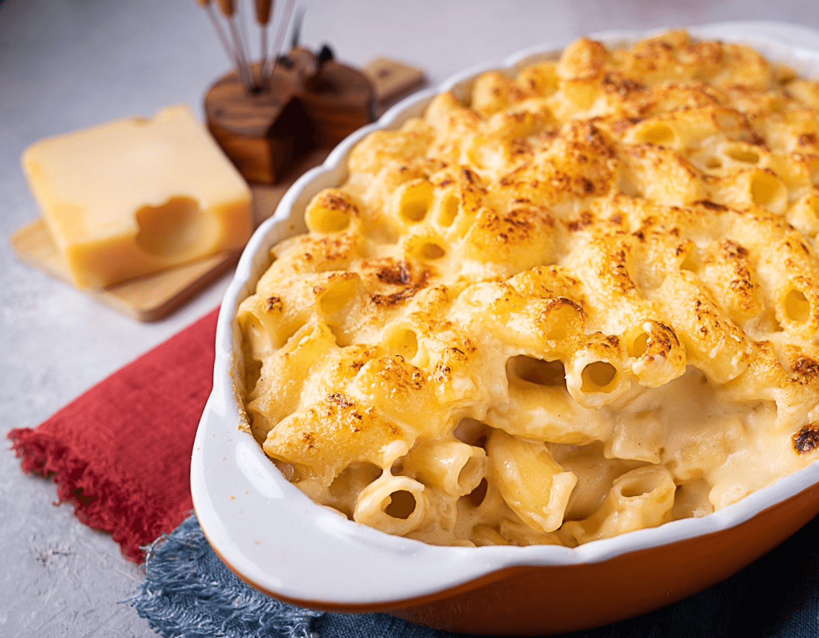 Macarrão com queijo ao forno